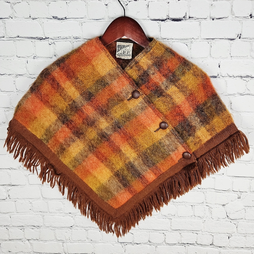 STRATHTAY ORIGINALS | vintage mohair plaid fringe button up short cape poncho
